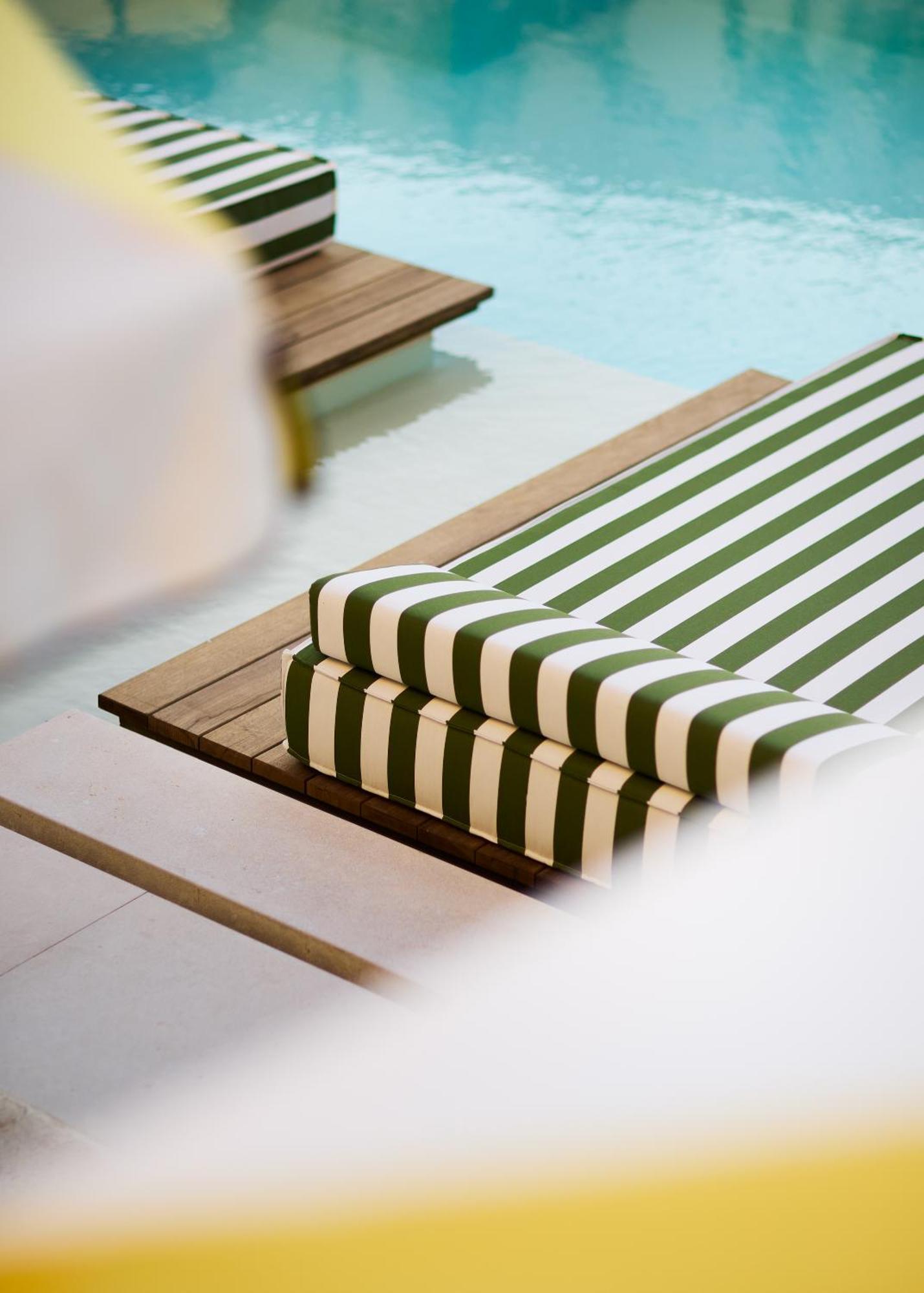 Ace Hotel & Swim Club Athens Глифада Екстериор снимка